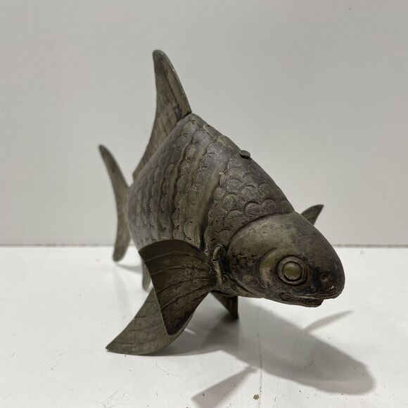 Antique Bronze Fish Statue 8” Detail Craftsman Made Figure RARE W/ Moving Body - Picture 2 of 13